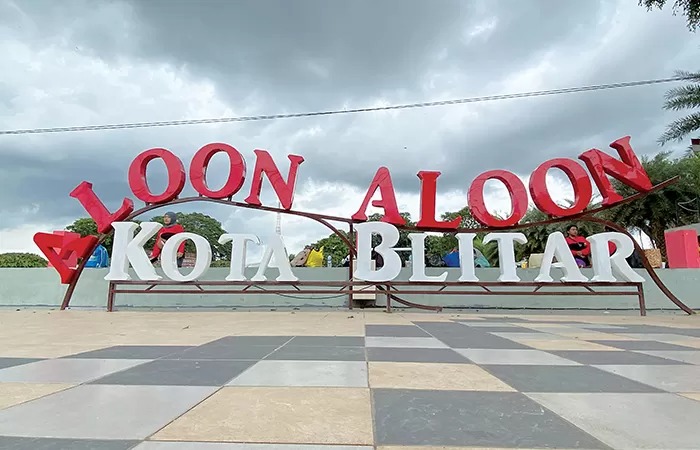 Ilustrasi rekomendasi wisata di Blitar yang wajib banget dikunjungi