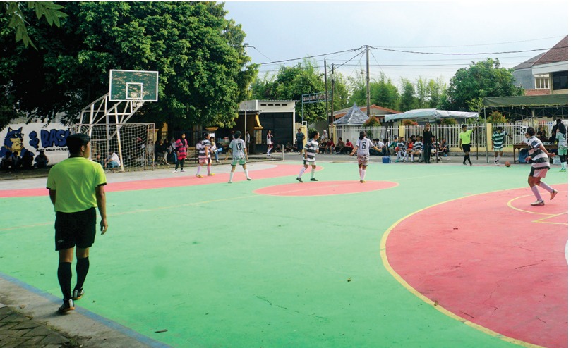 Suasana pertandingan pembuka turnamen GFC 2024, Selasa (7/5) di lapangan futsal SMA PGRI 2 Jombang.