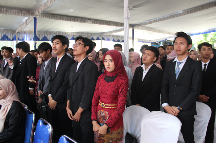 Para wisudawan yang dilepas dari SMAN 1 Jombang