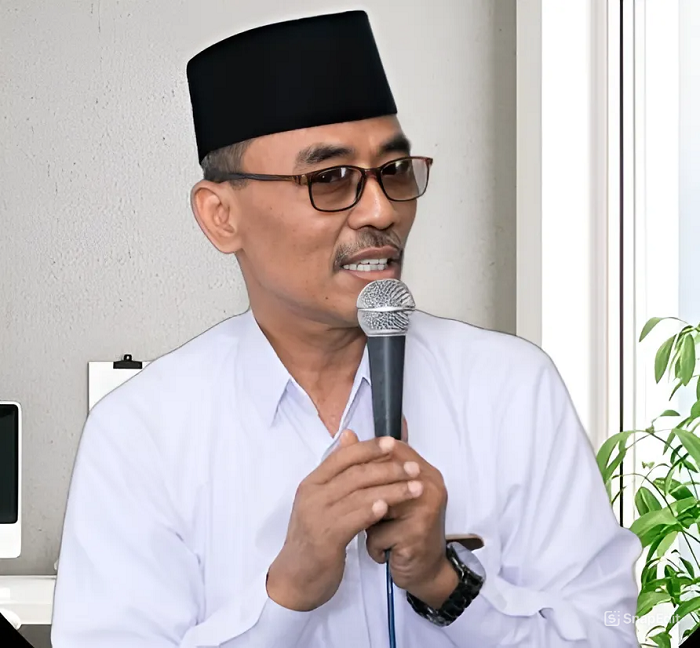 Mukari, salah satu pengamat politik di Jombang
