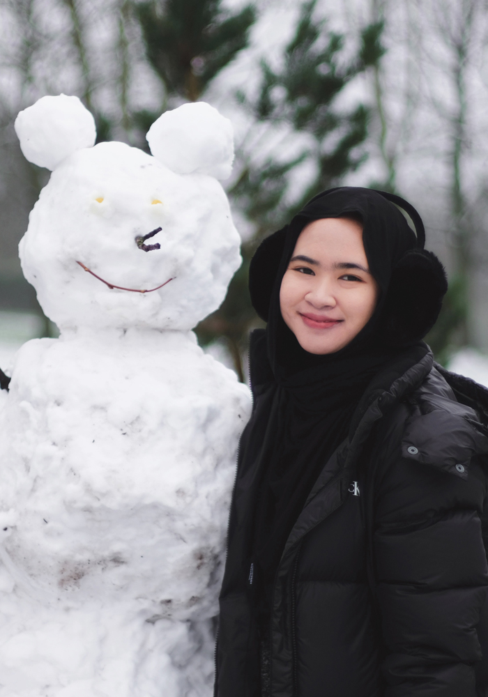 Ashlaha Baladina Zaimuddin, gadis Jombang yang kini tengah menuntaskan pendidikannya di Inggris