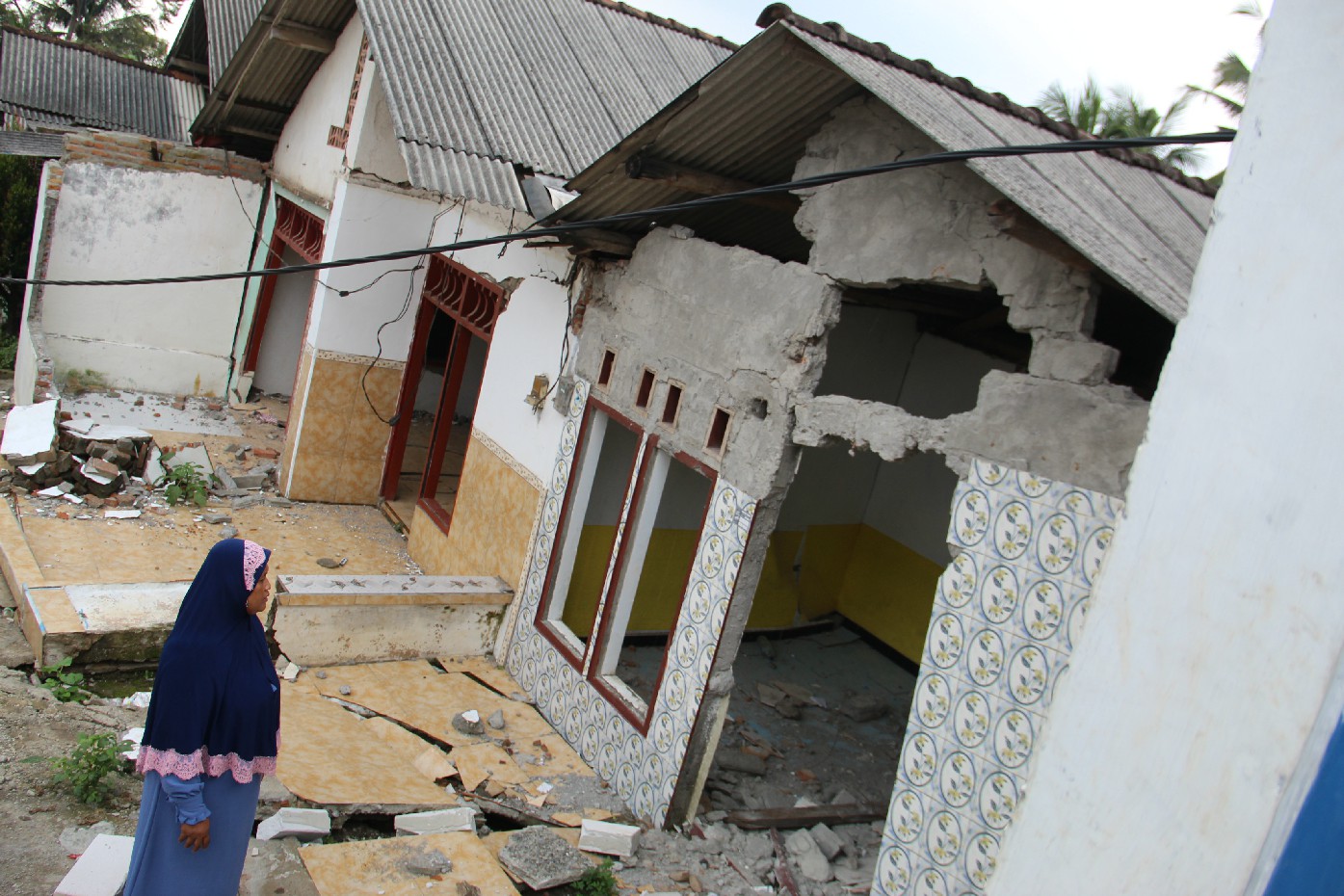 Kondisi rumah warga di Dukuh Sumberlamong, Dusun Jumok, Desa Sambirejo, Kecamatan Wonosalam Jombang tampak rusak akibat tanah gerak.