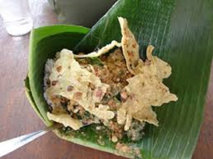 nasi tumpang, salah satu makanan dan kuliner khas yang bisa ditemui di Nganjuk