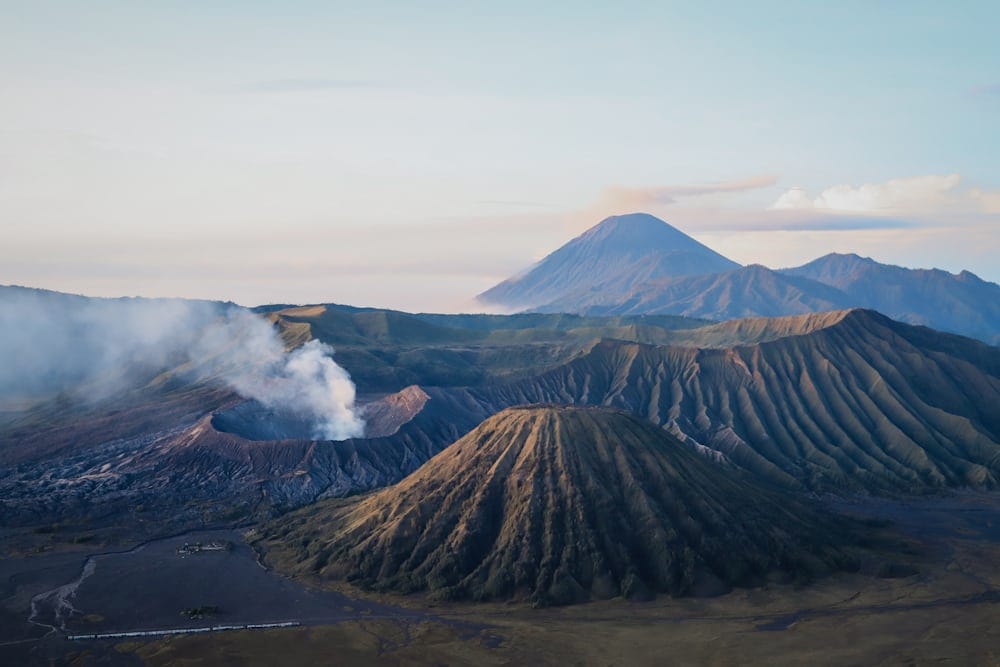 wisata gunung semeru yang berada di Kabupaten Lumajang