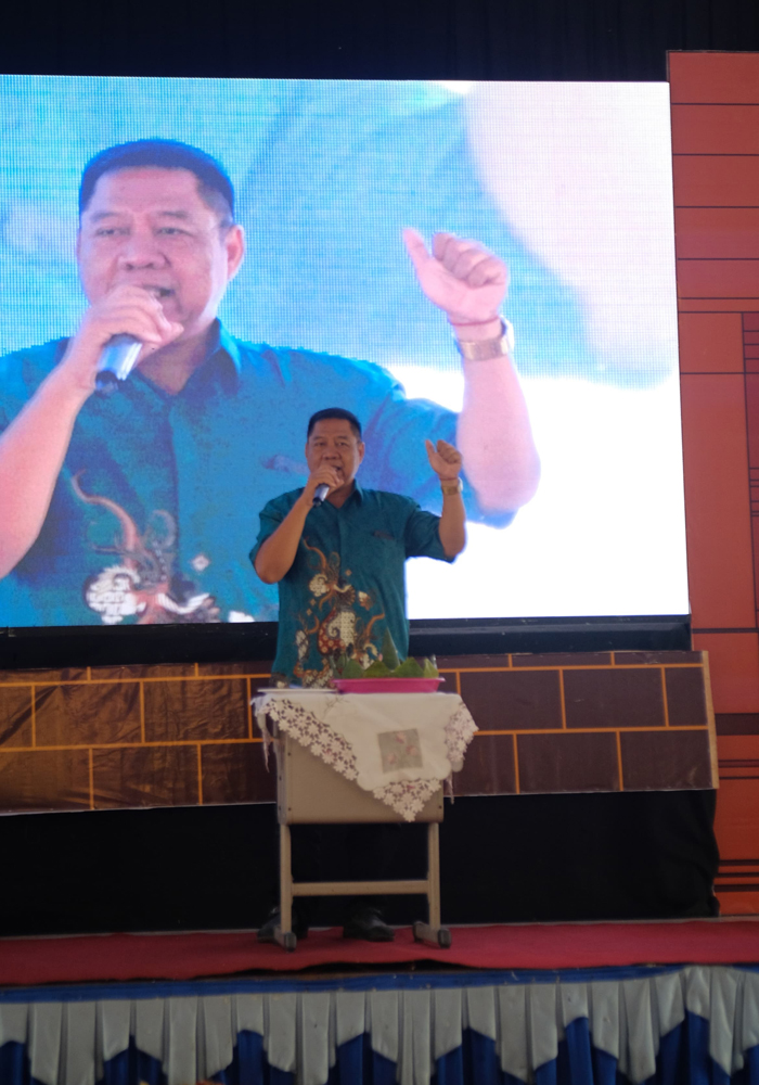 Siswo Rusianto, kepala SMKN 1 Jombang