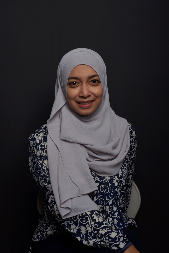 Andri Suryandari M.Med.Kom, MIPR, Koordinator Humas Politeknik Elektronika Negeri Surabaya dan sekretaris BPC PERHUMAS Surabaya Raya.