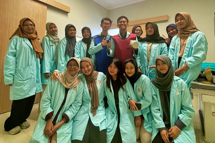 Petugas Proteksi Radiasi (PPR)