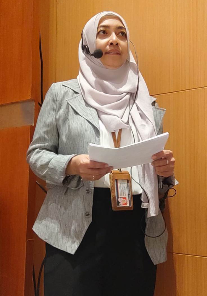 Andri Suryandari M.Med.Kom, MIPR  Koordinator Humas Politeknik Elektronika Negeri Surabaya dan Sekretaris BPC PERHUMAS Surabaya Raya.