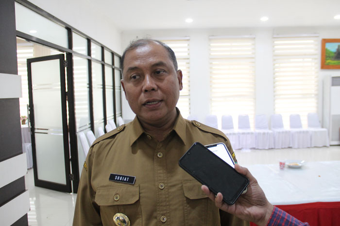 Pj Bupati Jombang Sugiat