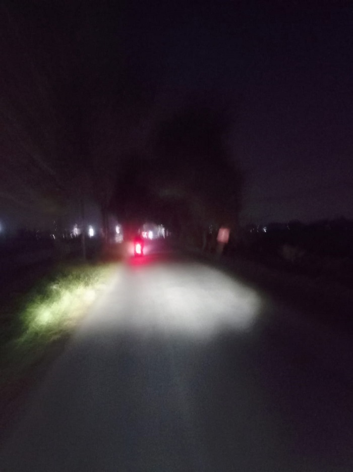 BIKIN GELAP: PJU di Desa Betek, Kecamatan Mojoagung yang padam, Minggu (16/7).