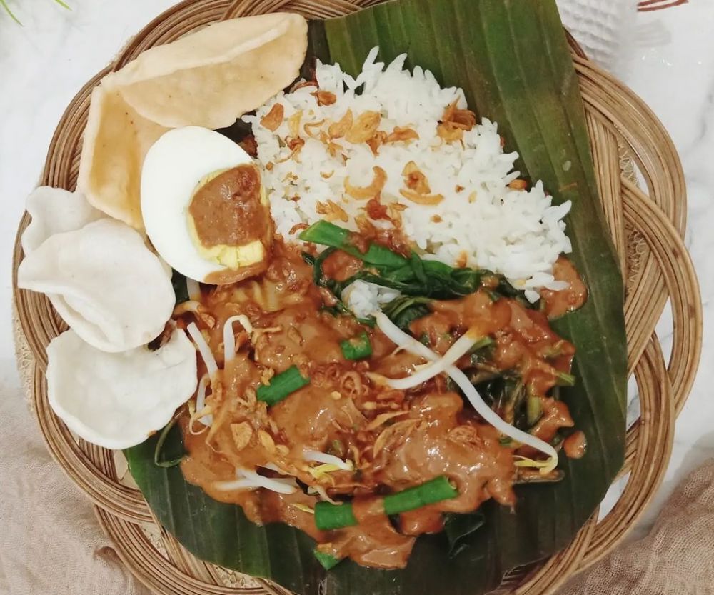 Pecel Telo, salah satu kuliner unik dan khas asal Lumajang
