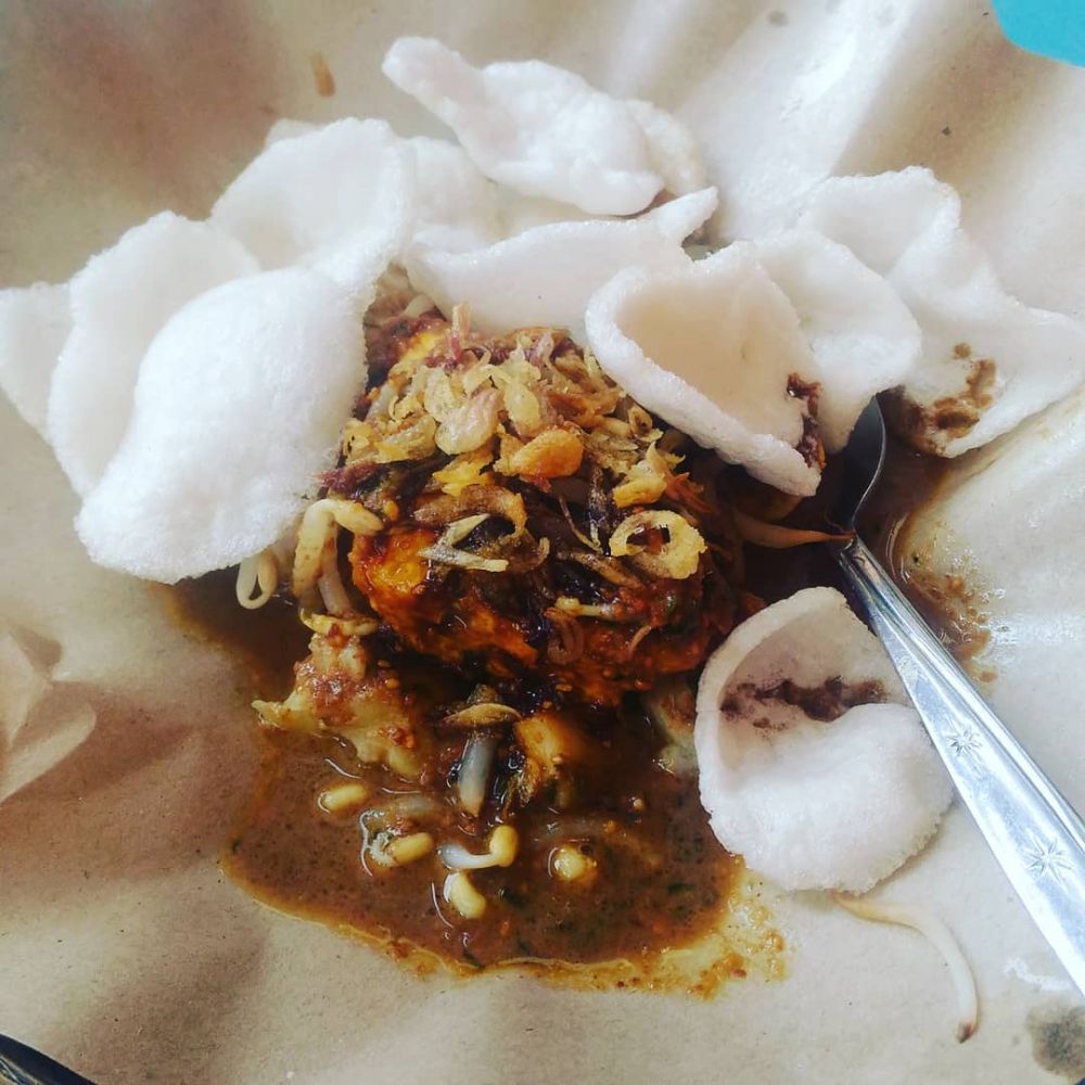 Lontong Sayur Petis, kuliner khas asal Lumajang