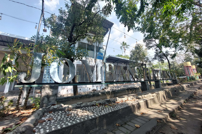 Kondisi bagian depan taman Tirta Wisata yang kondisinya memprihatinkan
