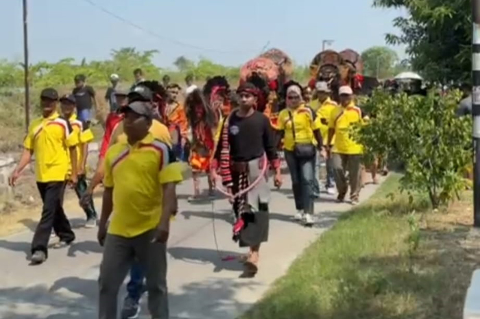 Prosesi sedekah desa yang digelar Pemdes Kedungotok, tembelang, Jombang