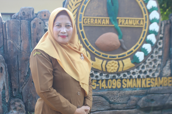 Witin, Kepala SMAN Kesamben Jombang