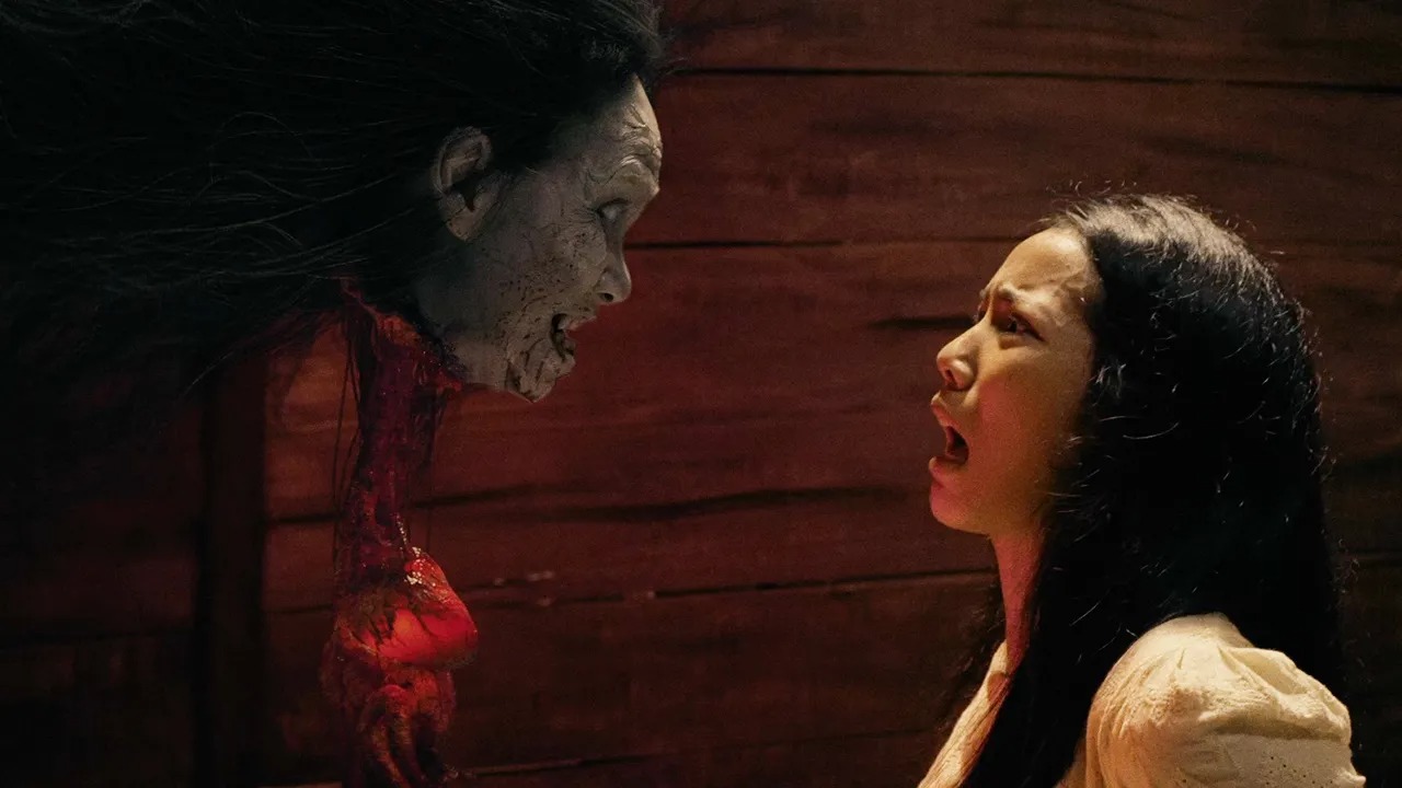 Salah satu potongan preview film Kutang Sekutu iblis yang Selalu mengintai