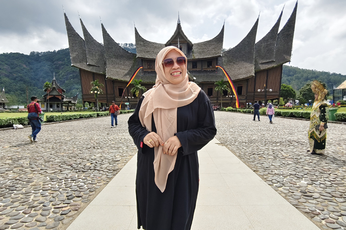 Wiwied Wijayanti Saputro SH, CEO The RASYIIDU Center