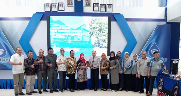 Komisi B saat mengunjungi perumda di Banjarbaru Kalimantan Selatan