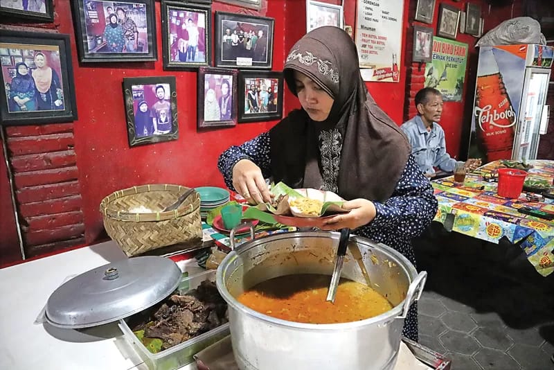 Warung Nasi Kikil Mojosongo yang jadi warung favorit Gus Dur
