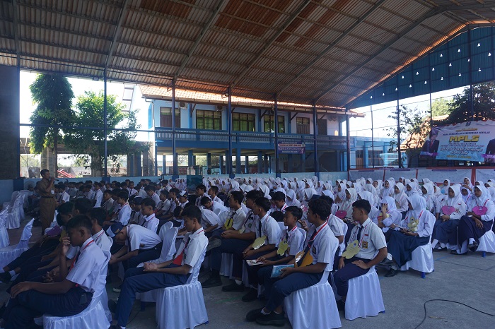 SIswa baru mengikuti MPLS di SMAN Bandarkedungmulyo
