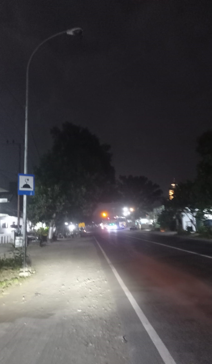Kondisi PJU di jalur Provinsi di kecamatan Diwek, Jombang yang kembali mati