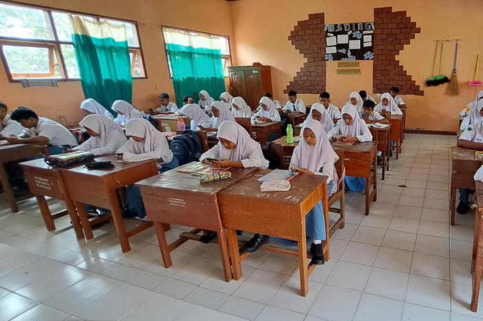 Pelaksanaan tryout ANBK di SMAN Bareng Jombang