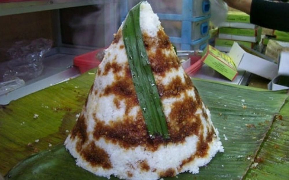 Kue Puro, salah satu jajanan tradisional yang mulai langka
