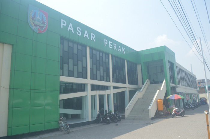 Pasar Perak Jombang yang baru selesai direhab kini justru ditinggal pedagang, penataannya pun amburadul