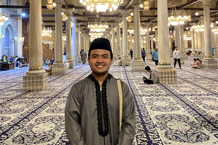 Muhammad Hanif Syarifudin, Pemuda Dusun Medan Bhakti, Desa/Kecamatan Sumobito Jombang yang kini jadi mahasiswa Universitas Al Azhar Kairo Mesir