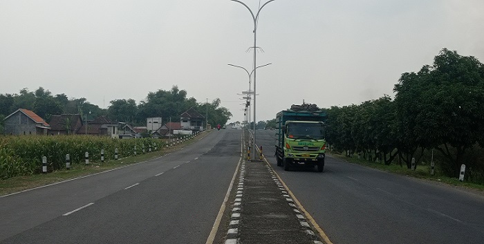  MINIM RAMBU: Ringroad Mojoagung, Jombang belum dilengkapi sarana penunjang jalan (9/8).