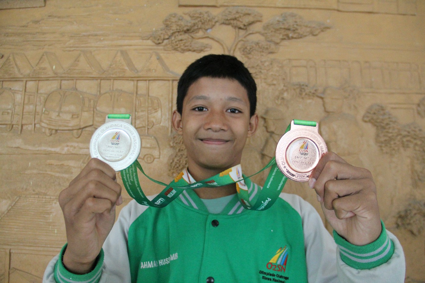 Ahmad Husein Mansyur Buchori, Atlet cilik Jombang dengan prestasi senam artistik serta pencak SIlat