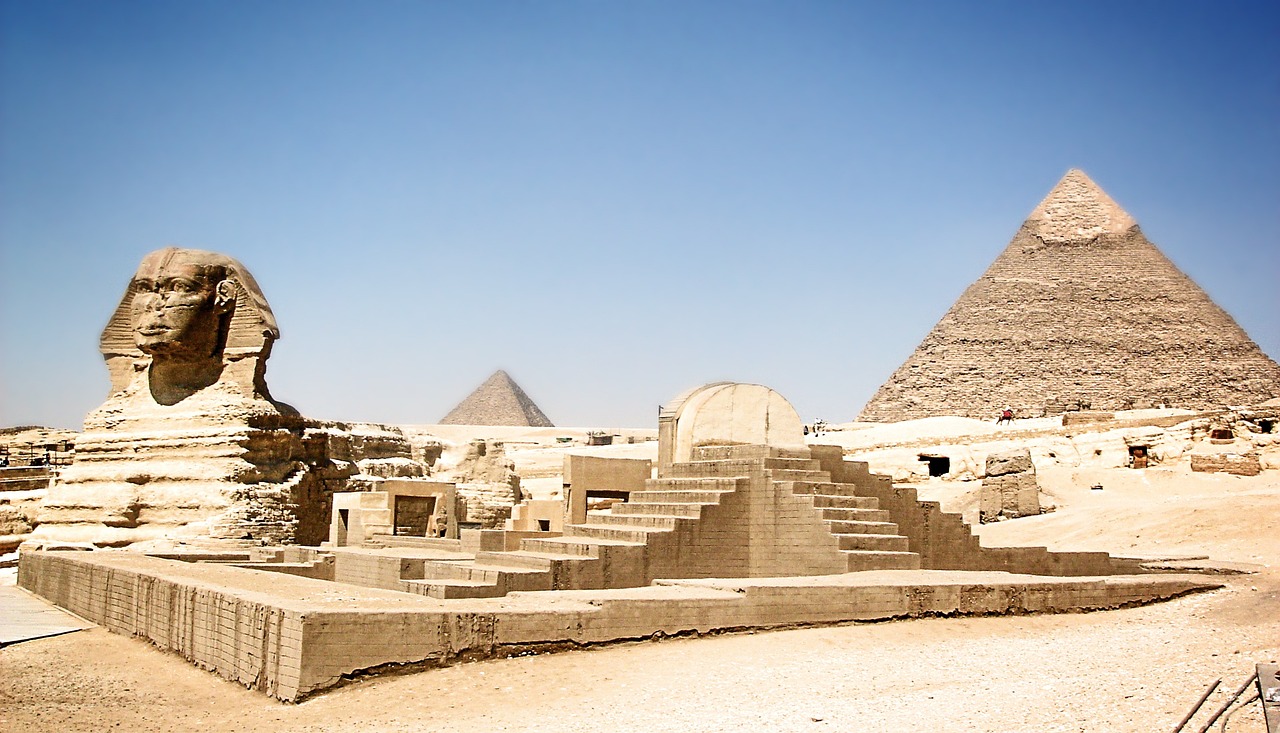 Sphinx agung di Mesir, salah satu bangunan paling terkenal dengan sejarah dan pembangunannya yang misterius