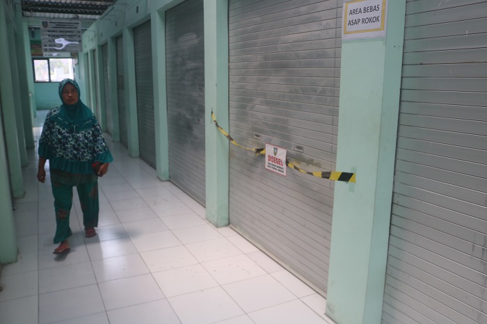 Kondisi kios di pasar Perak Jombang yang masih tutup membuat PAD yang diterima Pemkab Jombang terancam merosot