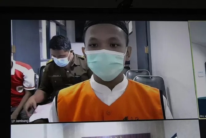 Tubagus Joddy, sopir kecelakaan maut yang menewaskan vanessa Angel dan Bibi Ardiansyah saat menjalani persidangan di PN Jombang