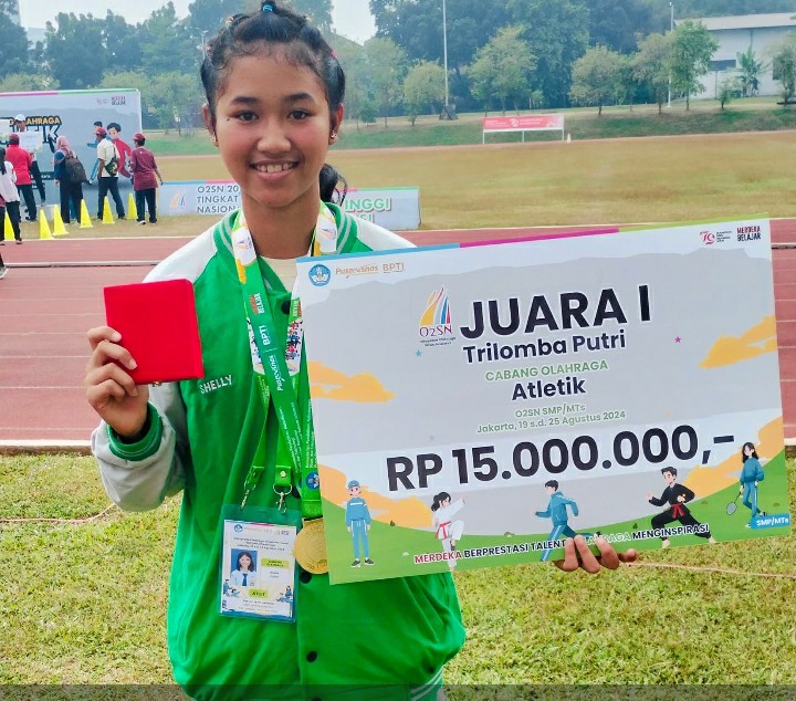 Shelly Septi Andhani siswi SMPK YBPK Mojowarno yang meraih medali emas O2SN di Jakarta pada 19-25 Agustus 2024