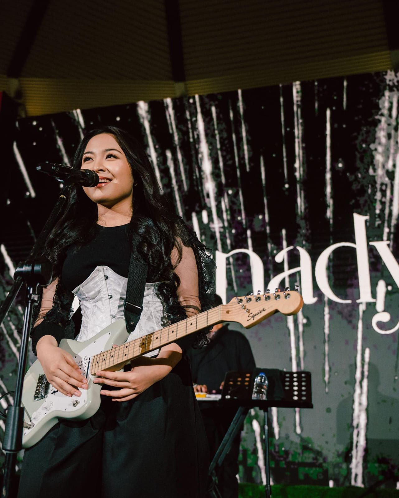 Penyanyi dan penulis lagu Bernadya Ribka