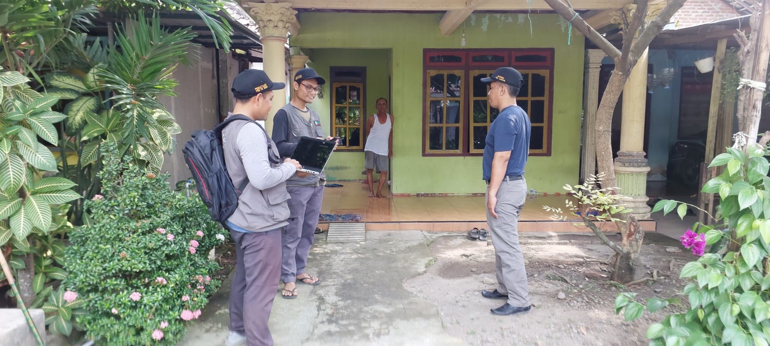 Suasana  pendataan PBB-P2 tahap dua di Kecamatan Mojowarno.
