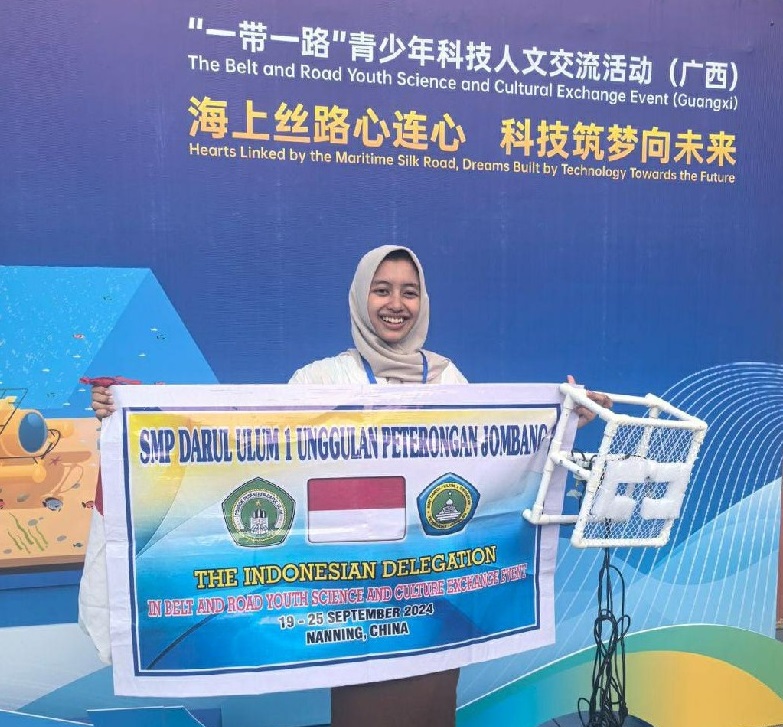 Shalaisya saat mengikuti berbagai kegiatan dengan konsep cultural and science dalam ajang The 8th Belt And Road Youth Science And Cultural Exchange Event.
