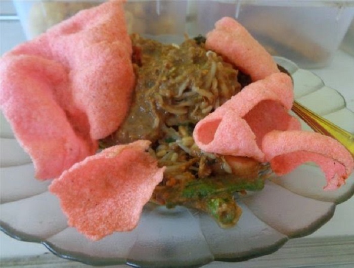 Wisata Kuliner Rujak Petis Ngegong di Blitar