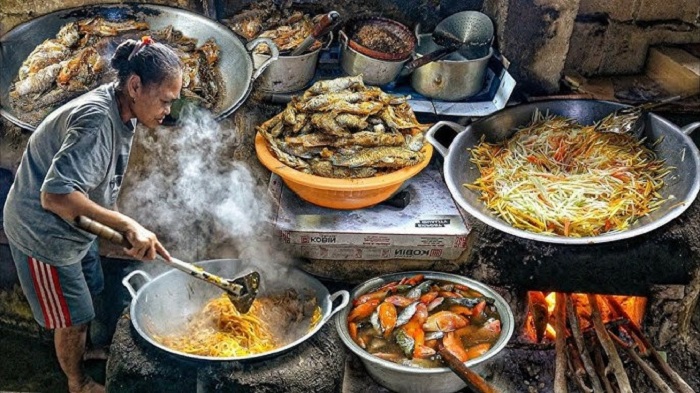 Wisata Kuliner Warung Bu Martuni Blitar