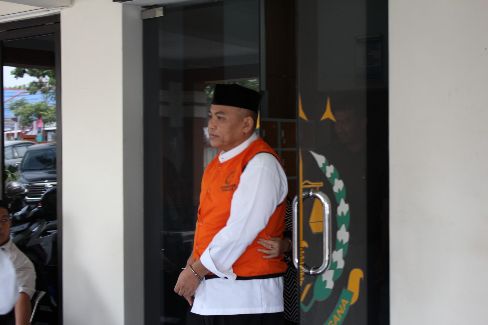 Mubin, koruptor Pupuk bersubsidi Jombang saat digelandang menuju Lapas Kelas IIb Jombang