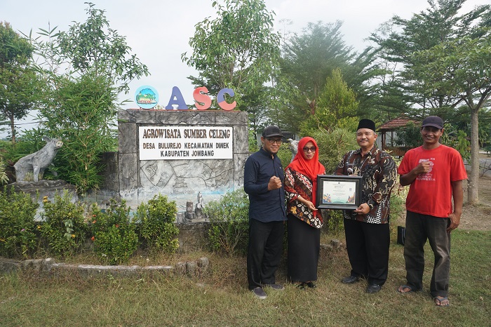 Camat Diwek Agus Sholihudin SAg MSi mengunjungi Agrowisata Sumber Celeng (ASC) yang berhasil masuk nominasi desa wisata di Anugerah Desa Wisata Indonesia (ADWI) 2024