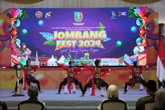Penampilan siswa di gelaran Jombang Fest 2024