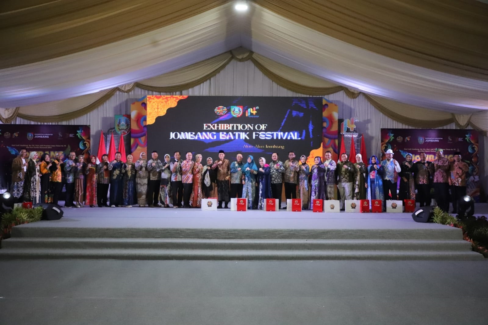 Gelaran Jombang Batik Festival yang digelar Dinas Perdagangan dan Perindustrian Jombang