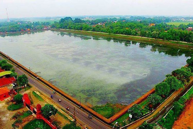 Kolam Segaran, wisata sejarah di Mojokerto