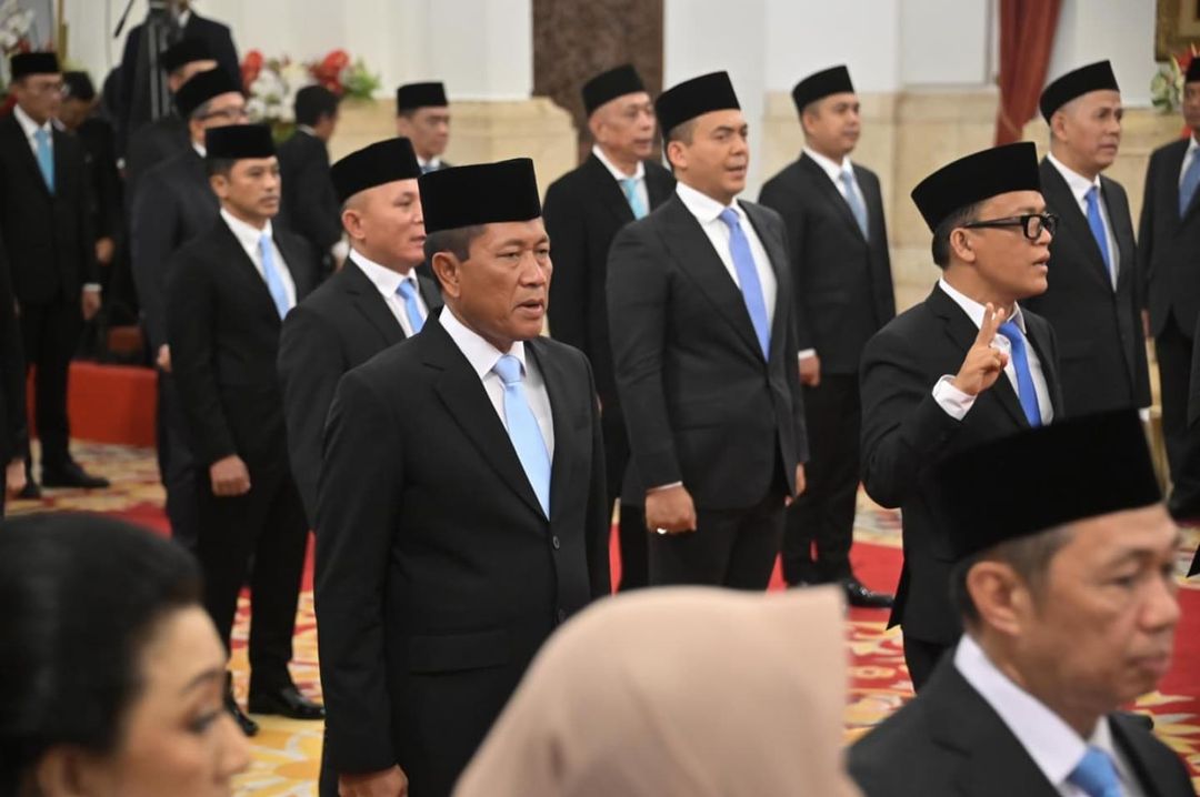 Para menteri Kabinet Merah Putih Prabowo kenakan dasi warna biru, ini arti dan penjelasannya