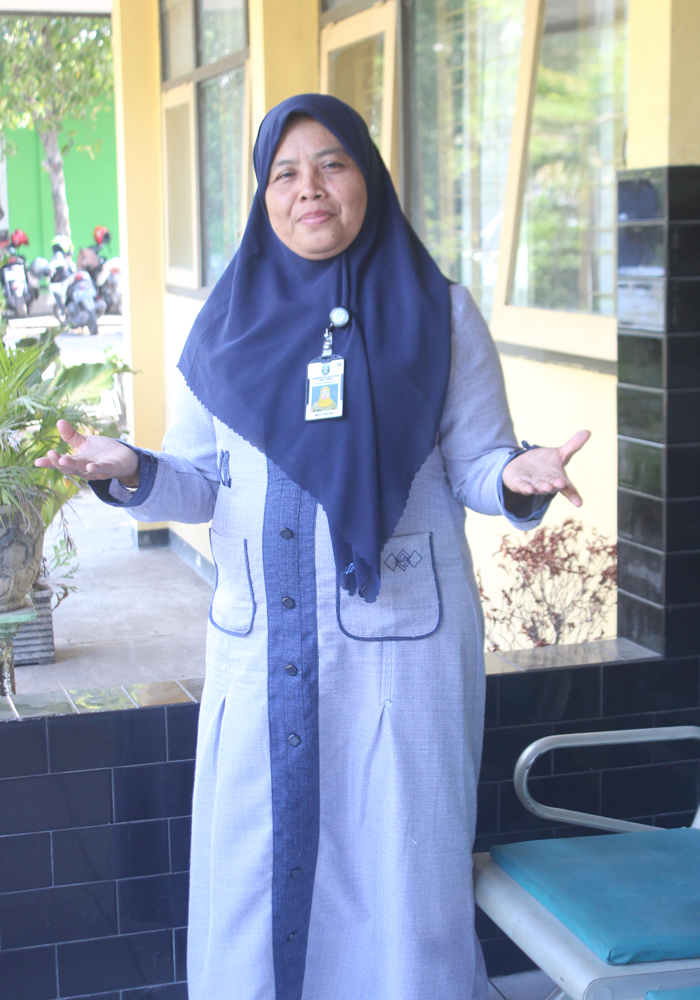 WAKIL Kepala Sekolah Bidang Sarana Prasarana SMKN 3 Jombang Widya Pertiwi, ST, SPd, MSi