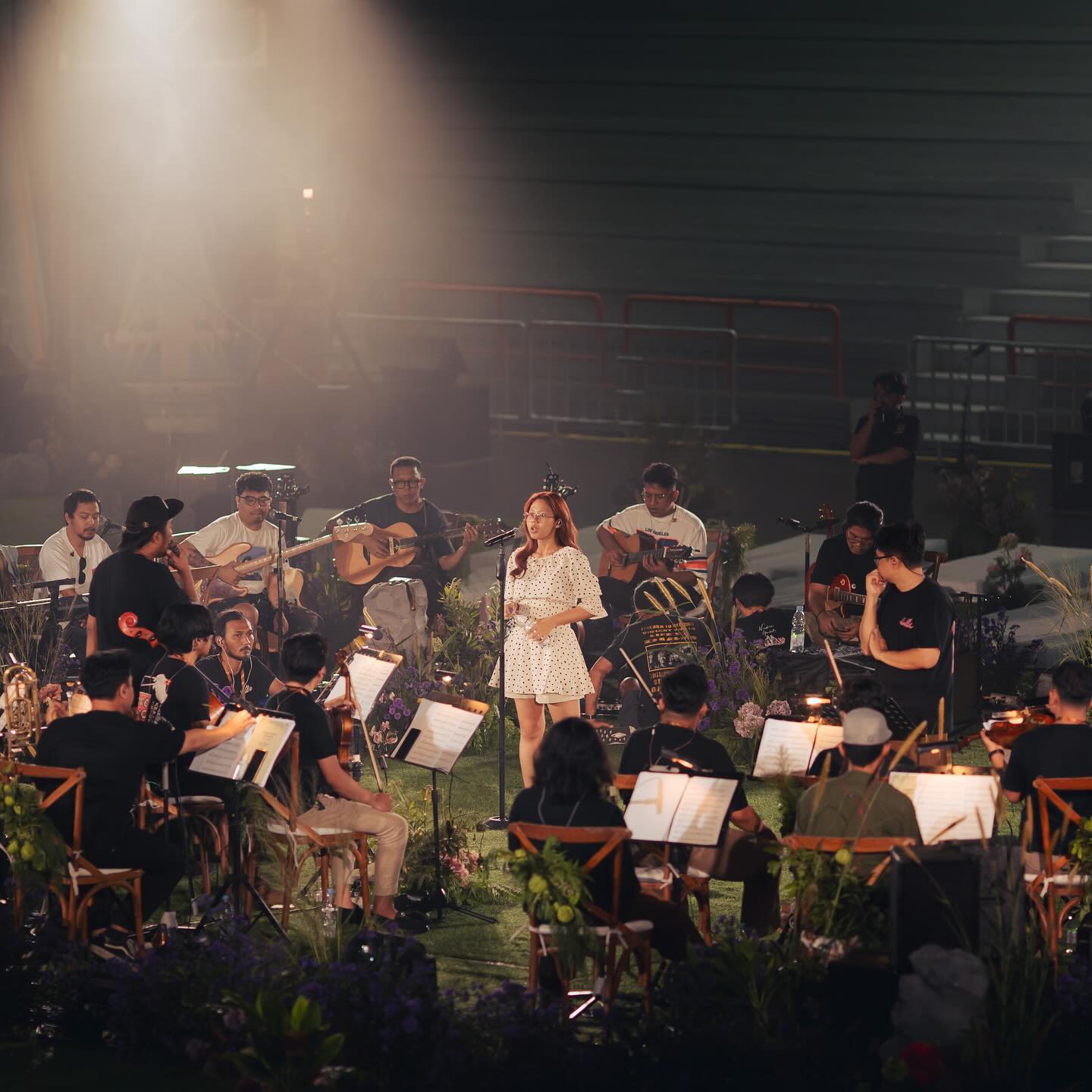 Persiapan konser Unik Nadine Amizah