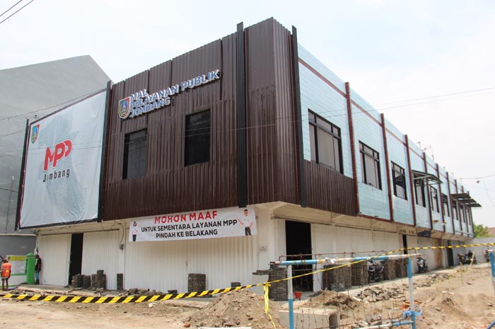 Proyek rehab MPP Jombang di Simpang Tiga Mojongapit ditarget awal Desember rampung.