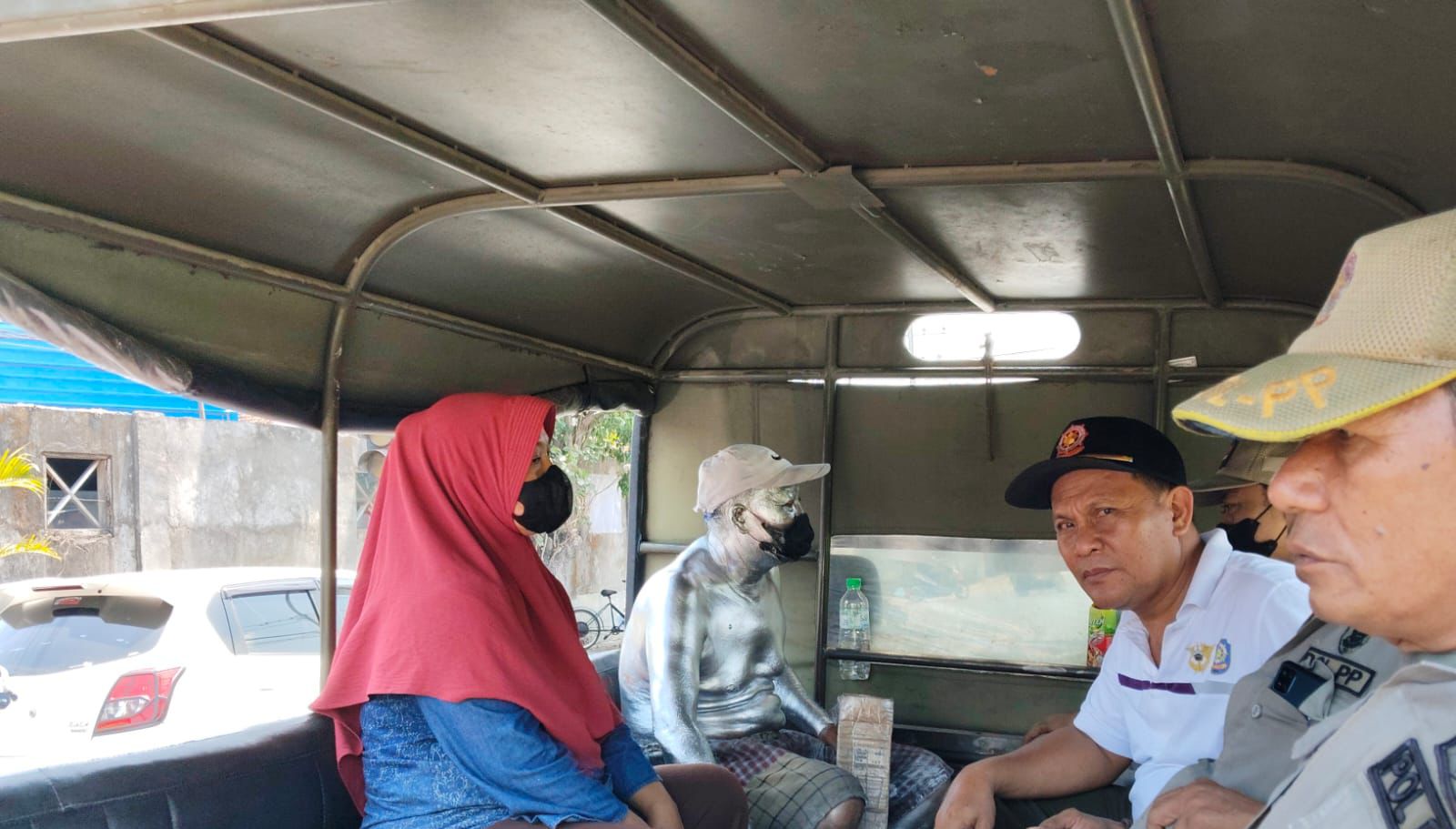 Sejumlah gepeng dan manusia silver yang diamankan Satpol PP Jombang